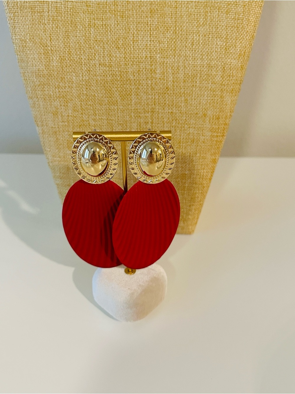 Fashion Jewelry Red and Gold Textured Drop Earrings